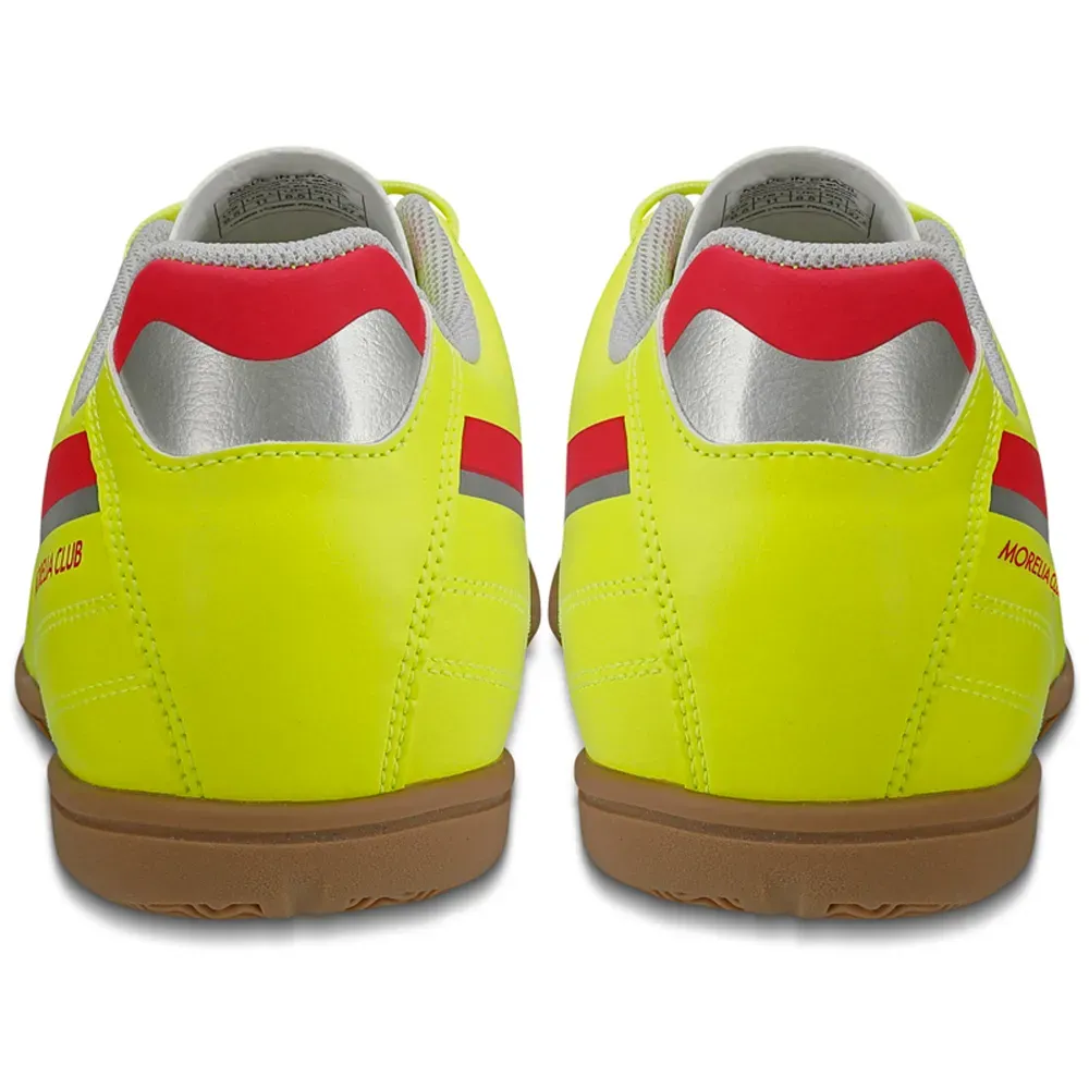 Chuteira Mizuno Morelia Club amarela neon vista lateral com detalhes em relevo